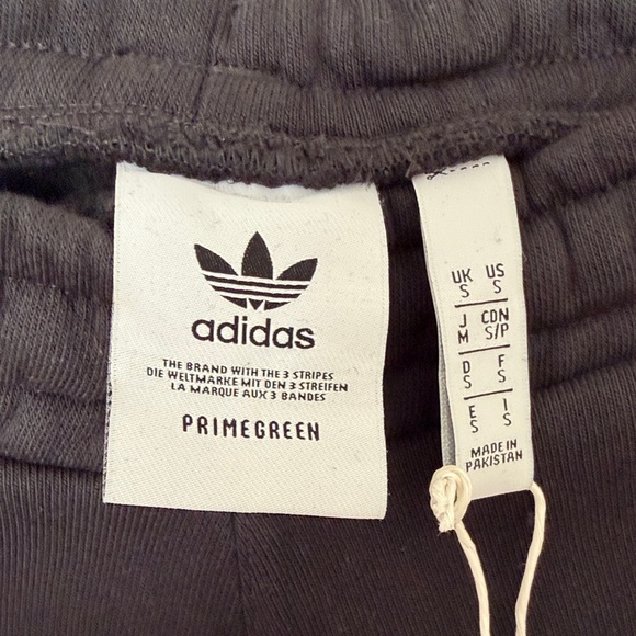 NWT Adidas Originals Adicolor Essentials Trefoil Shorts - Picture 6 of 6